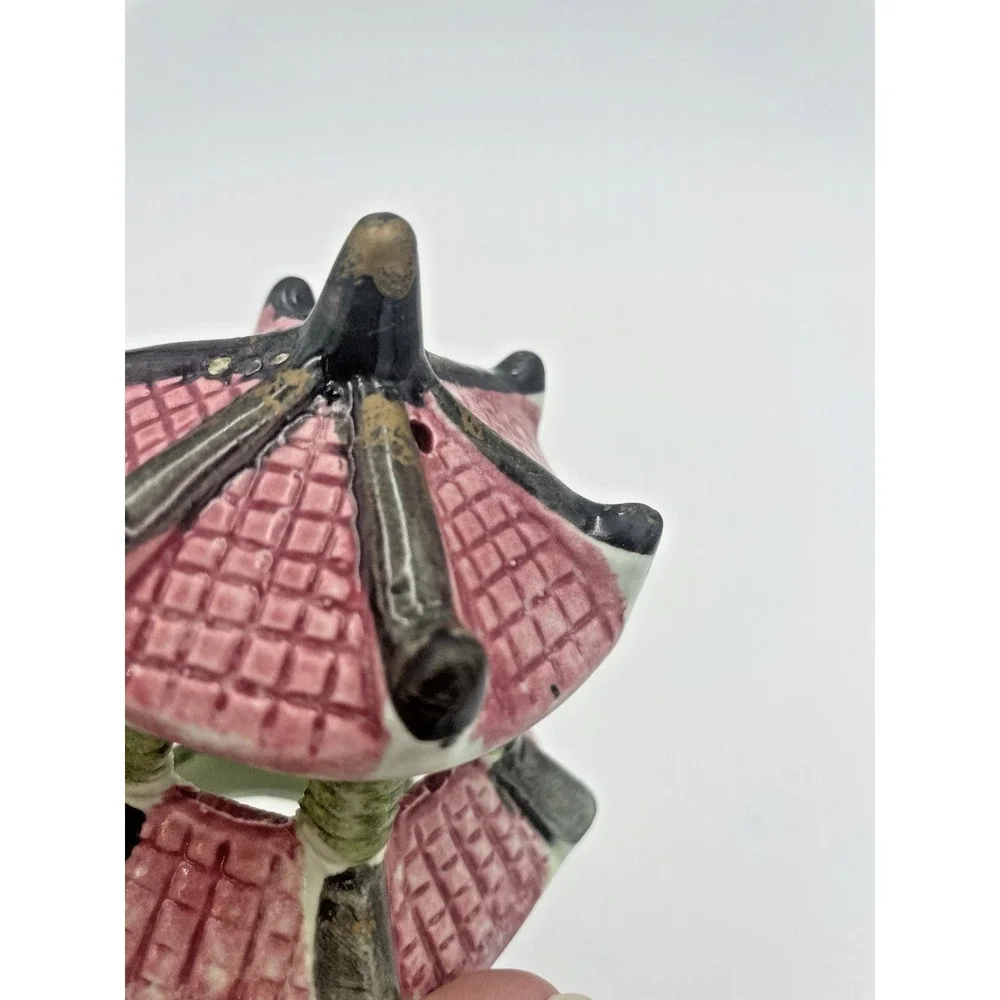 Vtg Aquarium Fishbowl Ceramic Swim Through 3D Japanese Pagoda Tower 5x3.5